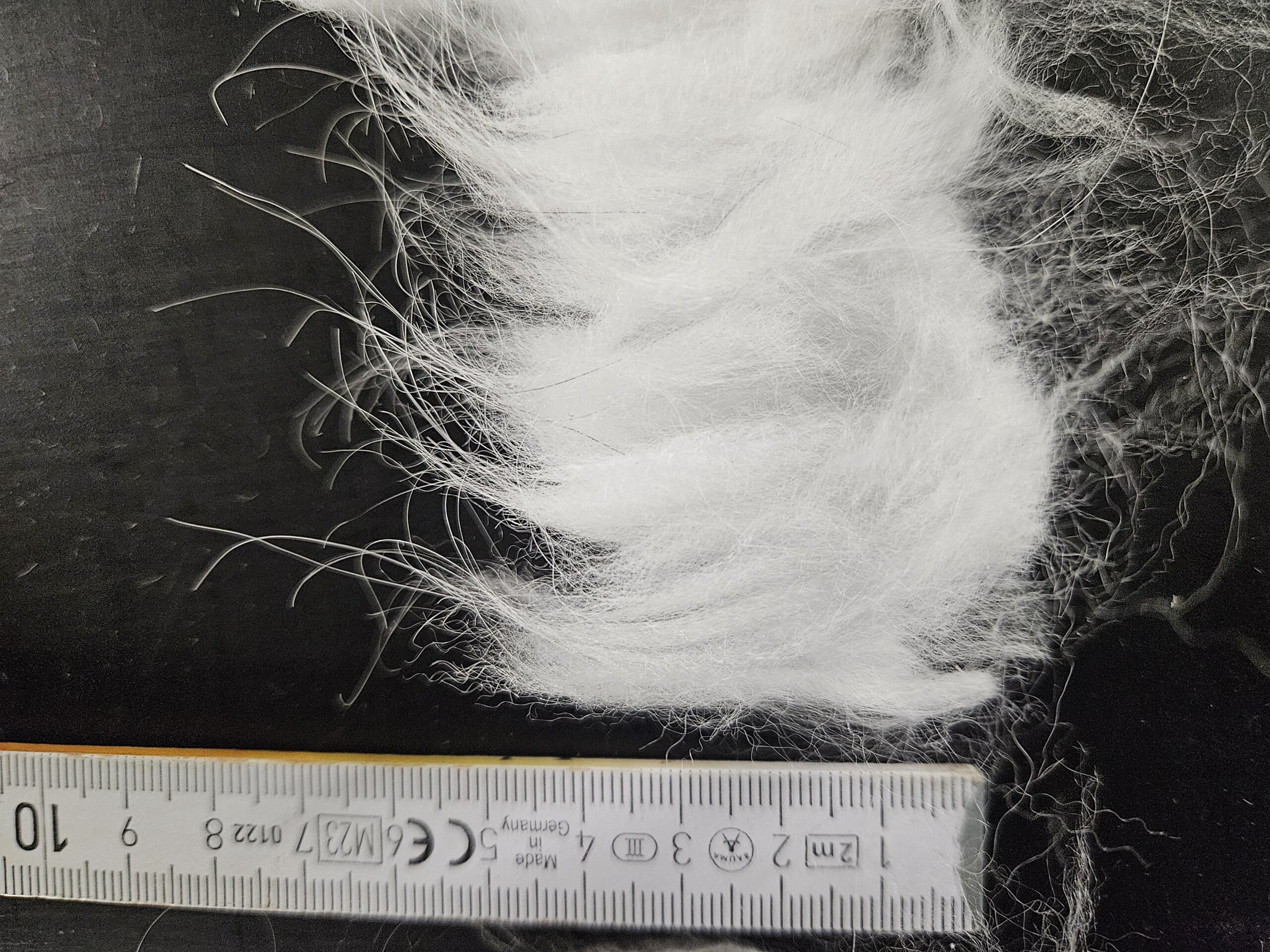 Angorafasern in blaugrau 100g – Bild 6