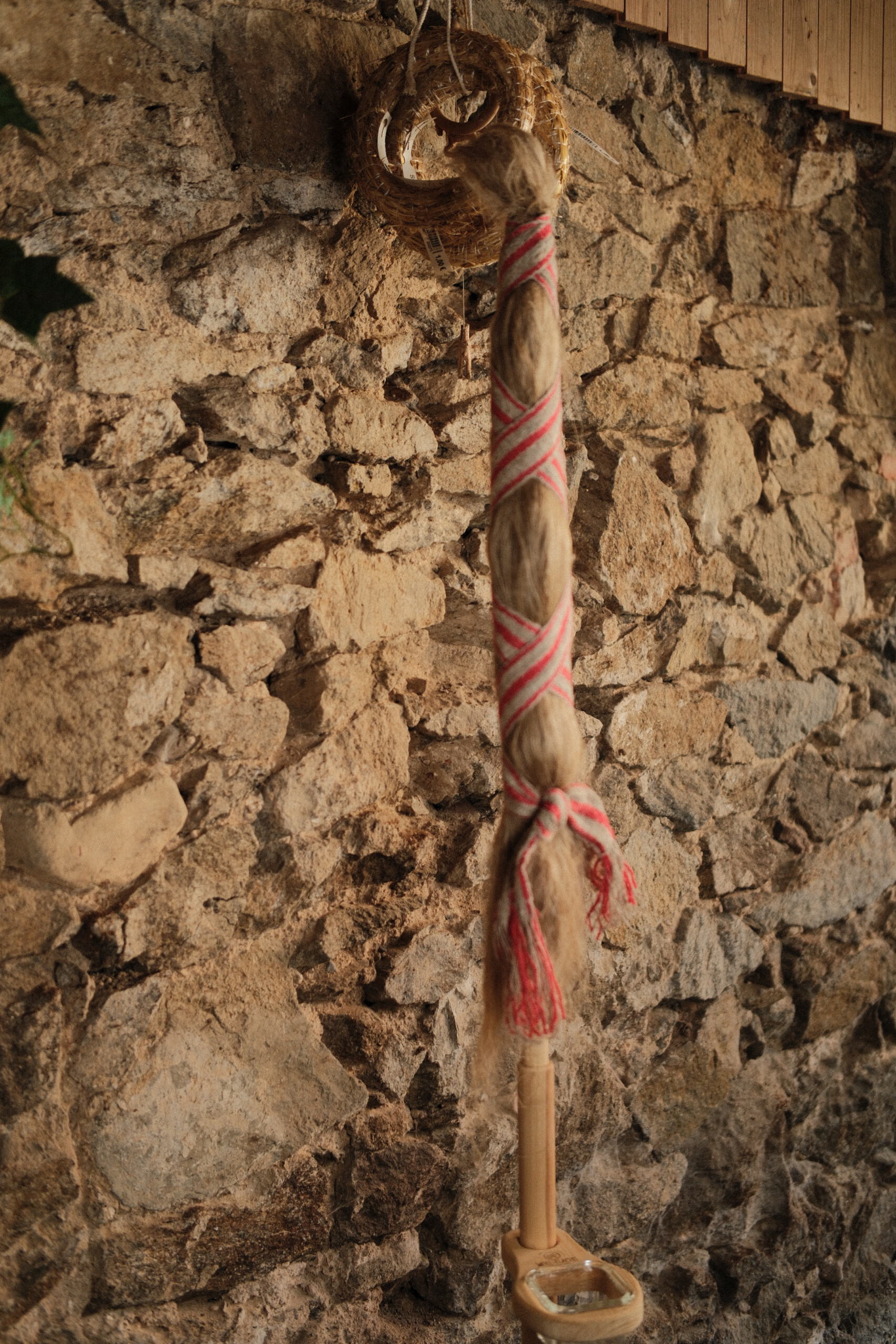 Flachsrocken zum Spinnen von Langflachs – Bild 3